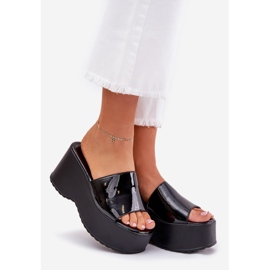 Painted women's slippers on the platform and black wedges 1 Painted women's slippers on the platform and black wedges 1