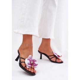 Women's flip flops on a pin with an artificial flower black 2