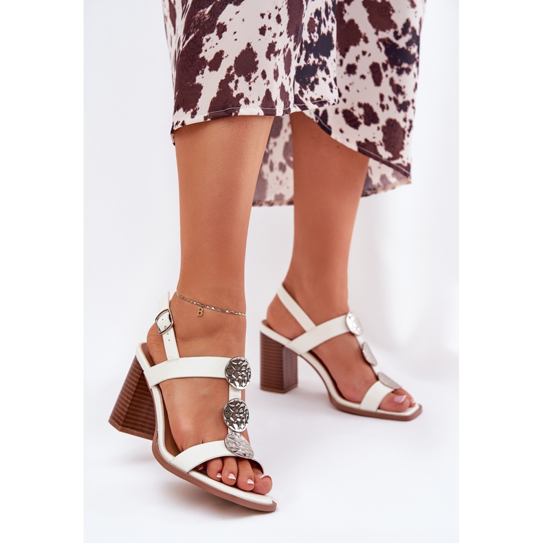 Women's sandals on the post with a decorative stripe white 2