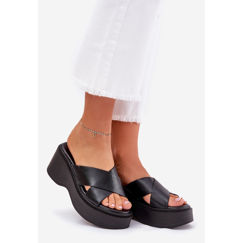 Women's flip flops on platform and black wedges 1
