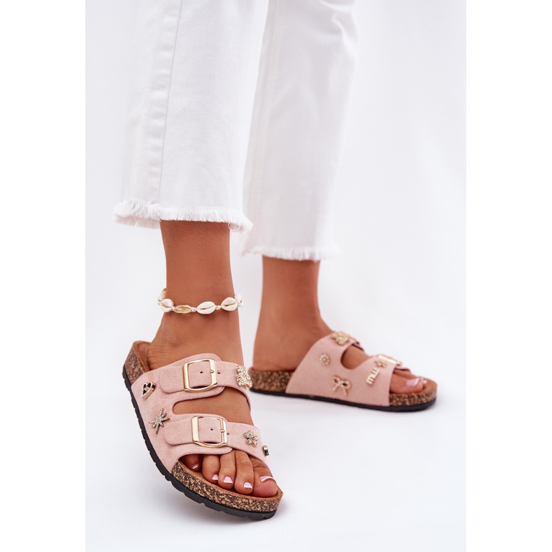 Women's flip flops on a cork sole with clamps and pins of light pink 2