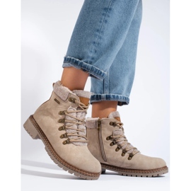 Ladies' beige boots with sheepskin coat 2