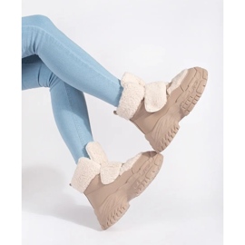 Seastar Beige platform snow boots with shearling fur 2 Seastar Beige platform snow boots with shearling fur 2
