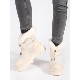 Seastar Beige women's snow boots with fur on the platform 1