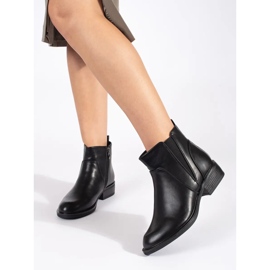 Black women's Chelsea boots with low heels 2 Black women's Chelsea boots with low heels 2