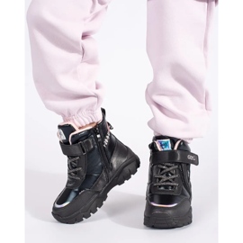 Black girls' shoes with a thick sole 2