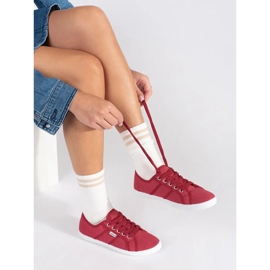 Red low-top women's sneakers 1