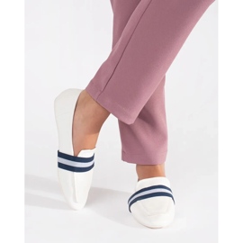 White ballet flats with decorative stripes 1