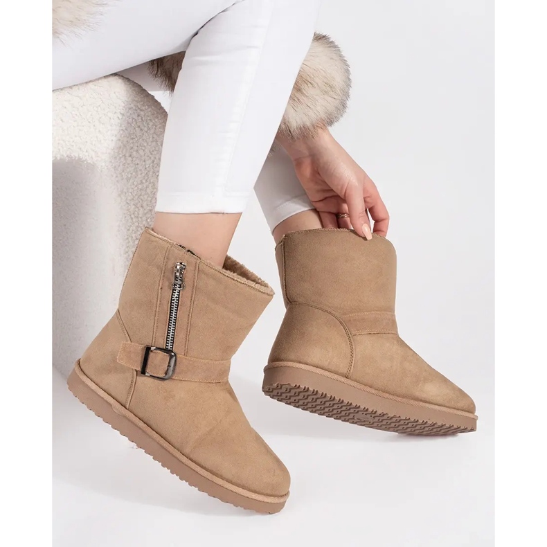 Light beige women's snow boots with a decorative buckle and zipper 1 Light beige women's snow boots with a decorative buckle and zipper 1