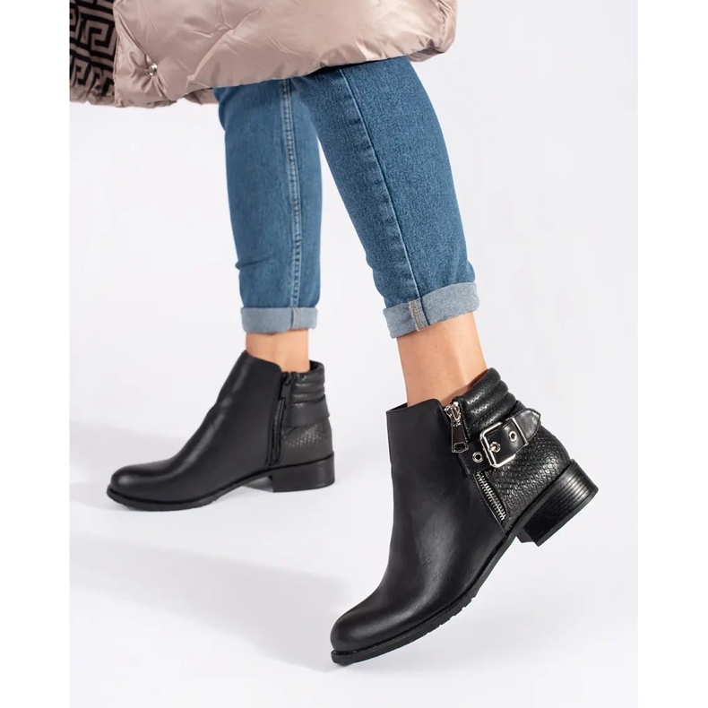 Black women's Chelsea boots with a flat heel 1