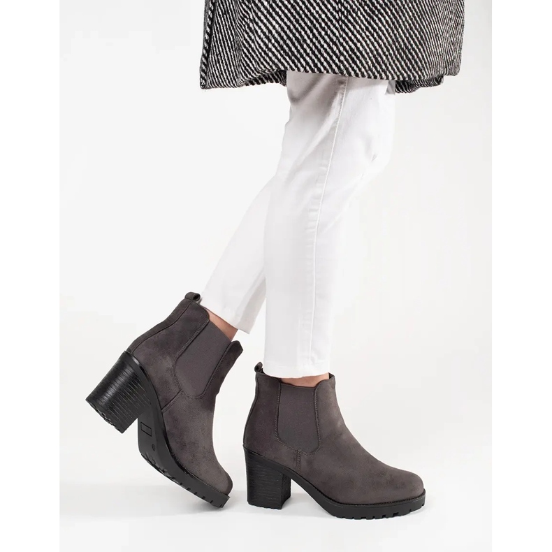 Seastar Gray suede Chelsea boots on the post grey 2