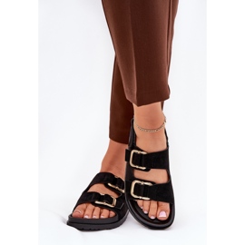 Women's sandals with black clamps 2