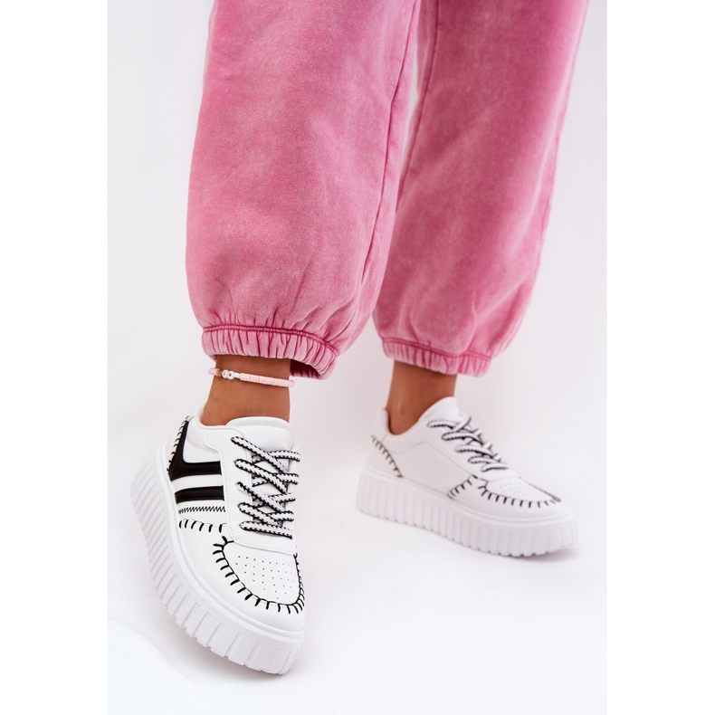 Women's sneakers on the platform white and white 2