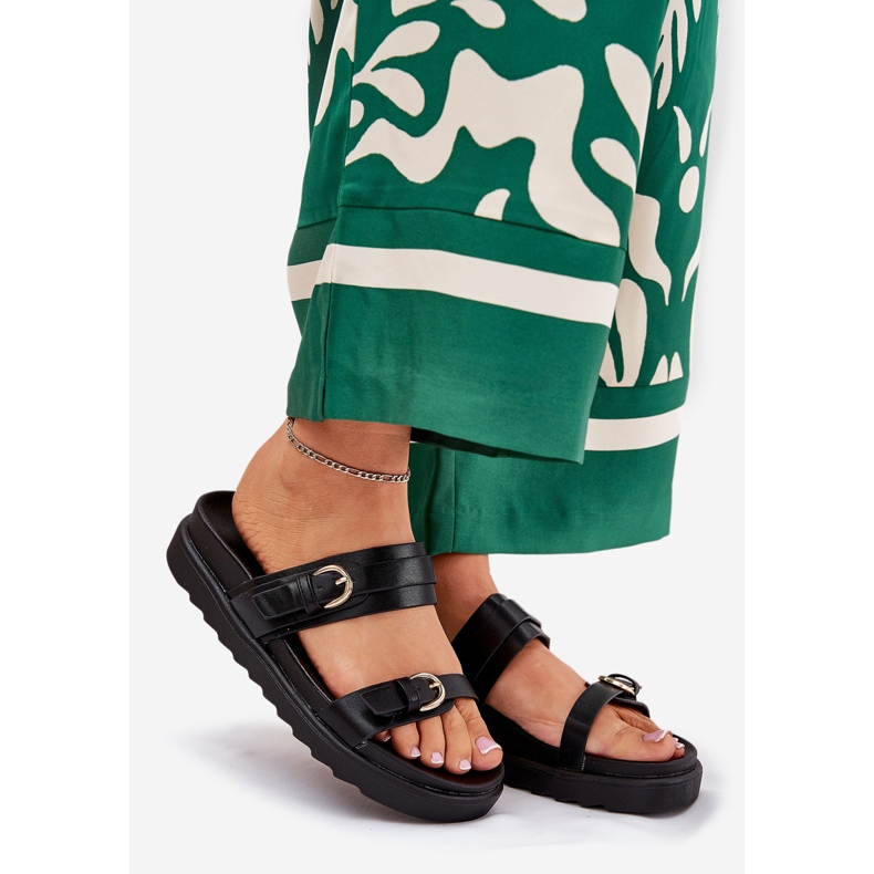 Women's flip flops on the platform with golden clamps black 1 Women's flip flops on the platform with golden clamps black 1