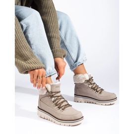 Women's trappers on the platform beige 1 Women's trappers on the platform beige 1