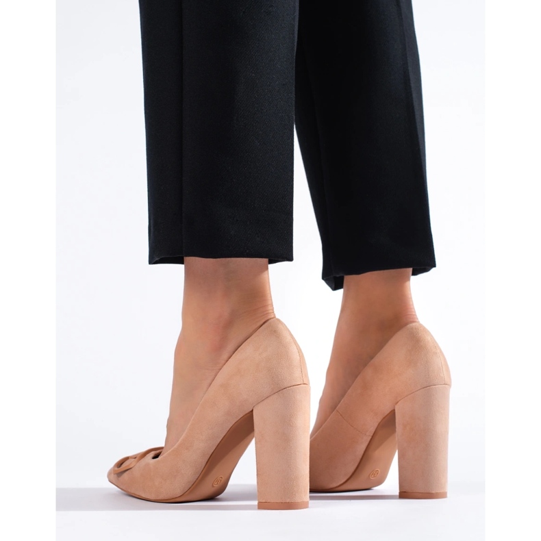 Women's Vinceza beige suede pumps 2 Women's Vinceza beige suede pumps 2