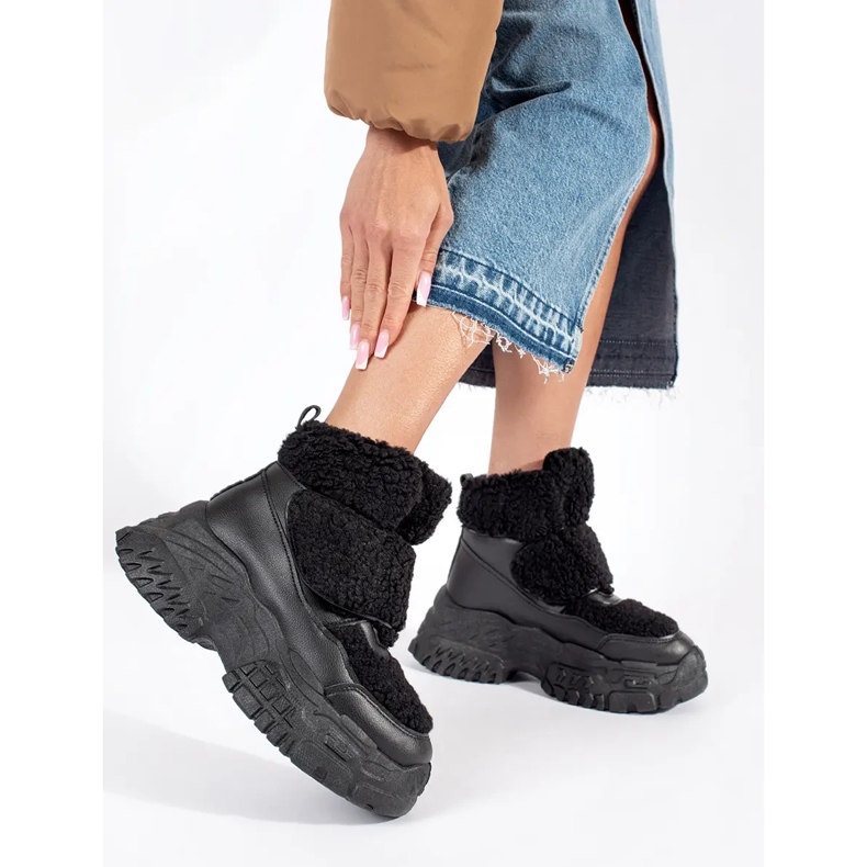 Seastar Black platform snow boots with shearling fur 1 Seastar Black platform snow boots with shearling fur 1