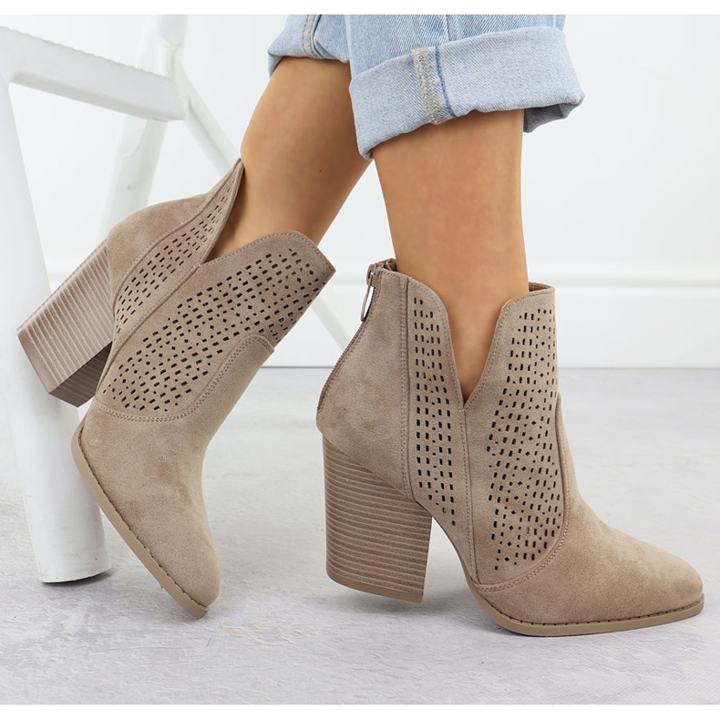 S.Barski Women's suede boots on the openwork post S. Barski HY51-060 beige 1