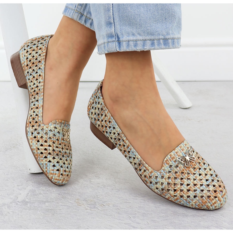 Women's openwork shoes with low heels beige M. Daszyński Sa222-3 1