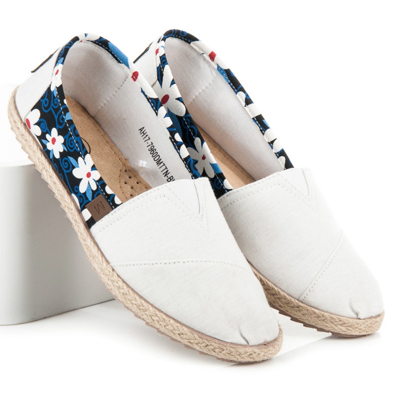 Mckeylor Espadrilles with flowers white 1