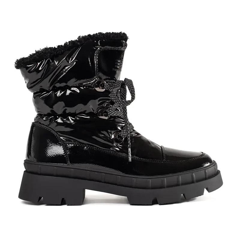 Women's black snow boots with fur 1