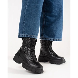 Women's snow boots on the platform black 2
