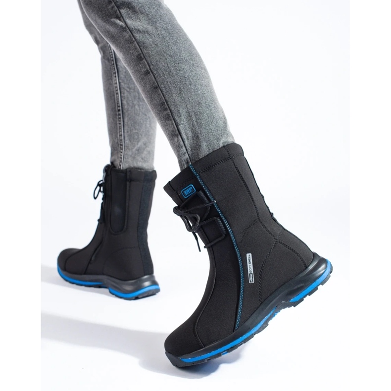 Women's trekking shoes with a DK sheepskin coat black 1