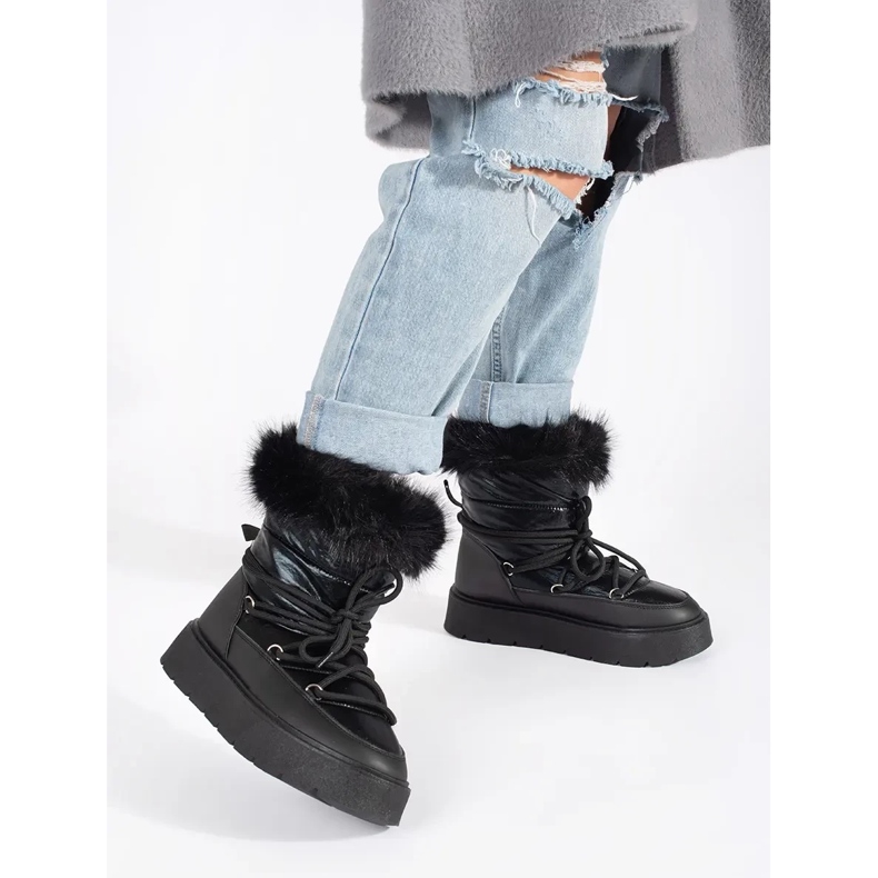 Black women's snow boots with fur on a thick sole 1 Black women's snow boots with fur on a thick sole 1