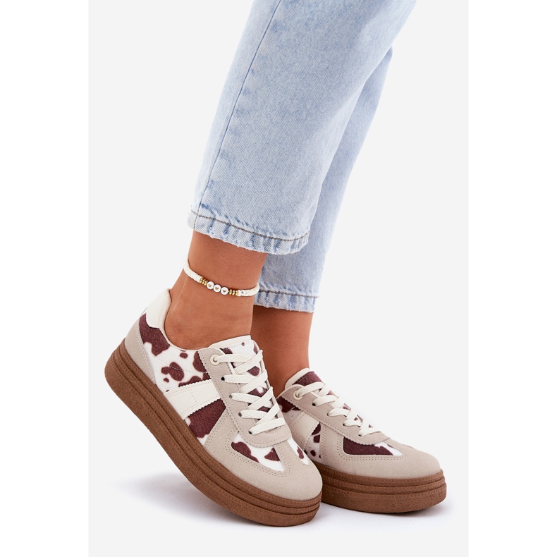 Women's sneakers on the platform in beige patches 1