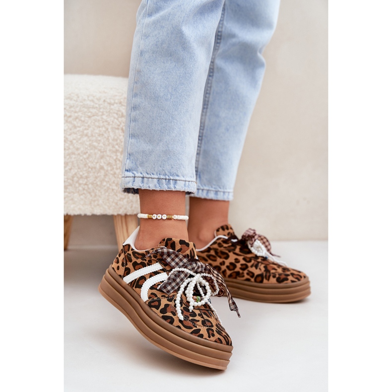Women's sneakers with leopard print on the platform with brown decorations 2