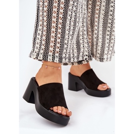 Women's slippers on the post and platform black 2