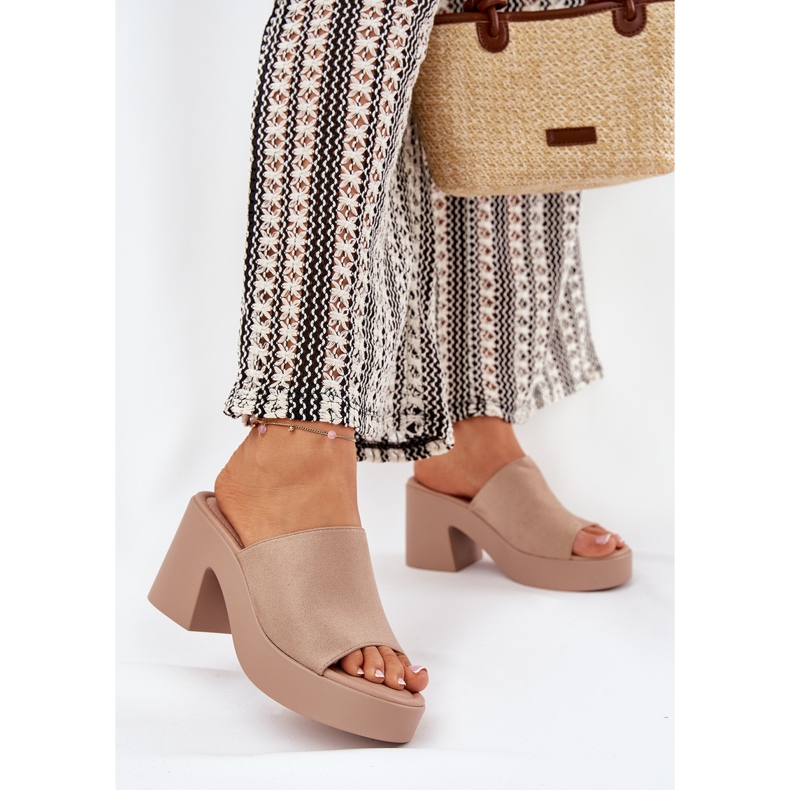 Women's slippers on the khaki post and platform beige 2