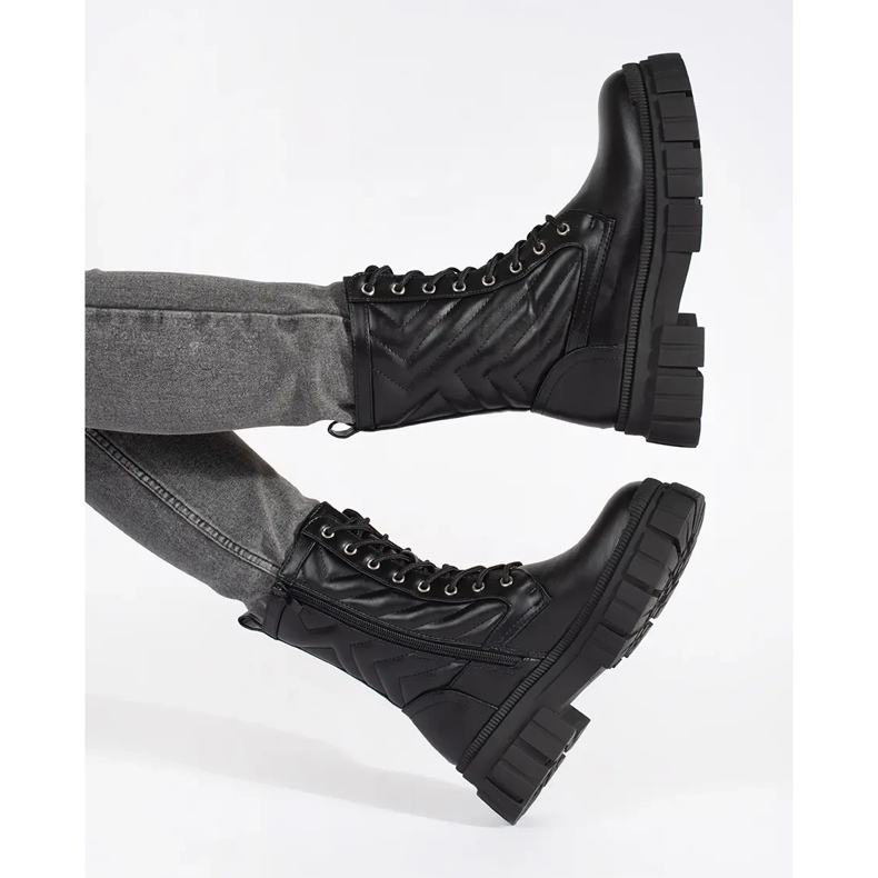 Trappers With Quilted Pattern black 2