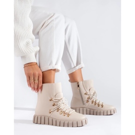 W. Potocki Ladies' beige insulated boots on the Potocki platform 2