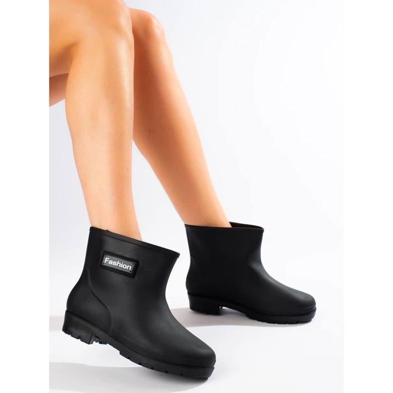 Low black women's wellies 1