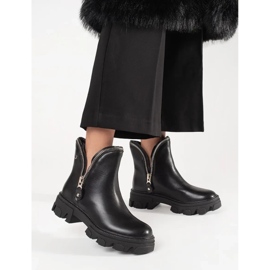 Women's boots on a thick Shelovet platform black 1 Women's boots on a thick Shelovet platform black 1