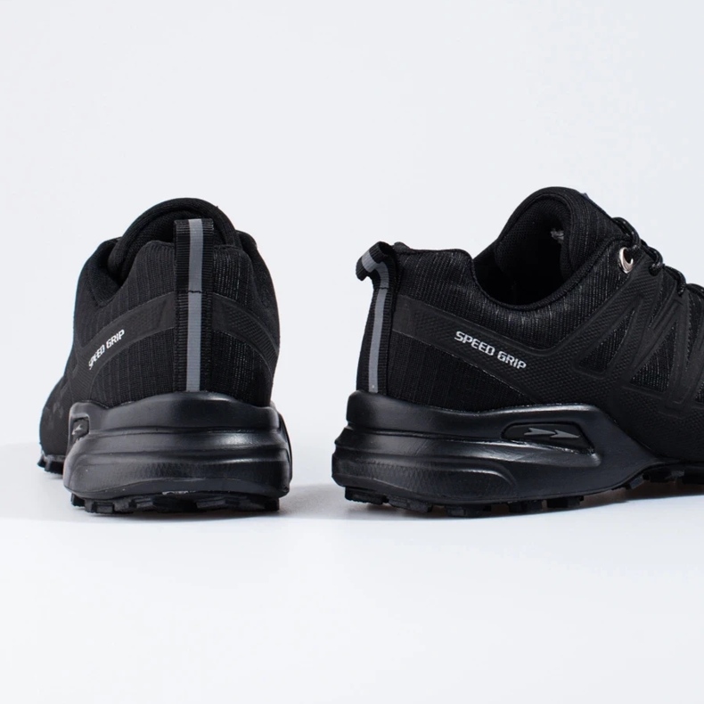 DK trekking shoes black 1