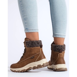 Brown women's platform boots 1 Brown women's platform boots 1