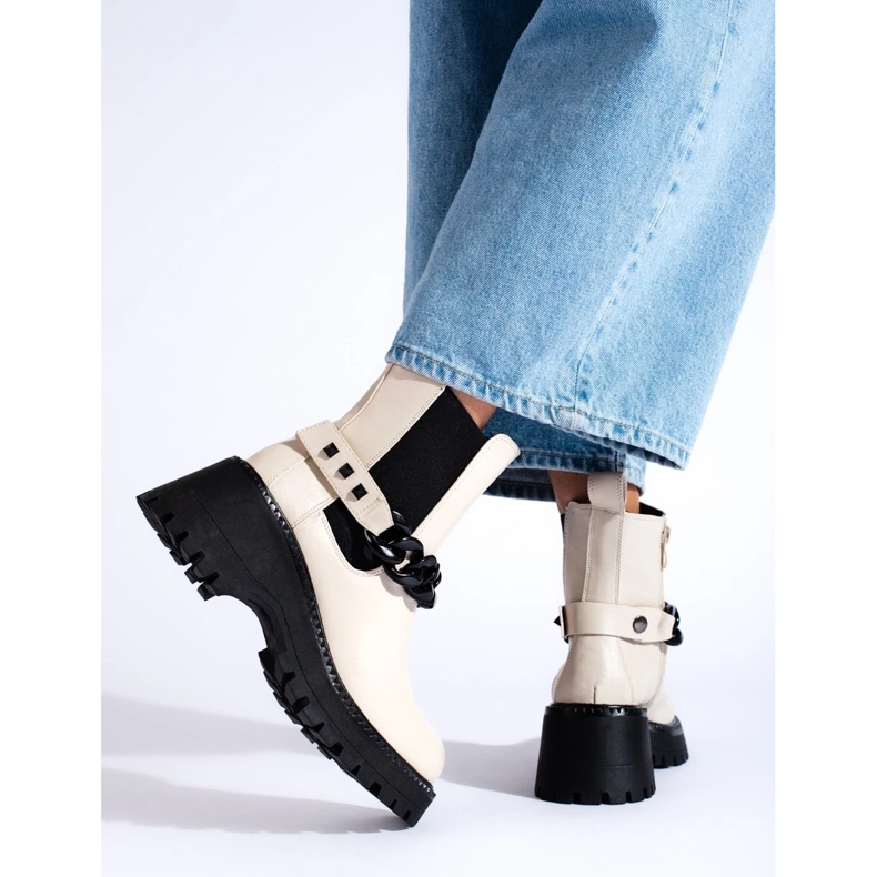 Women's Chelsea boots with a chain beige 1