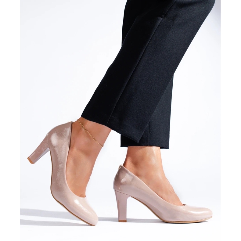 Classic pumps on the block beige Shelovet 1
