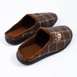Shelovet men's brown checkered slippers 1
