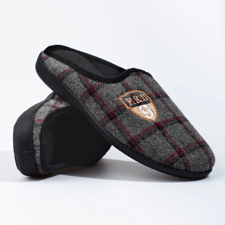 Shelovet men's gray checkered slippers grey 1