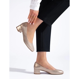 Women's low-heeled gold pumps golden 2