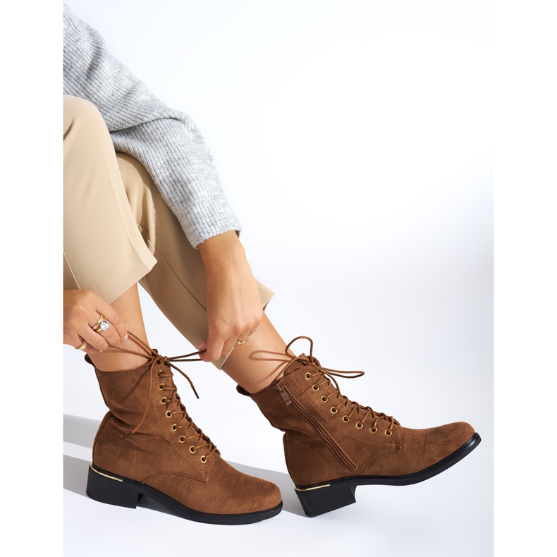 Brown women's lace-up ankle boots with low heels 2