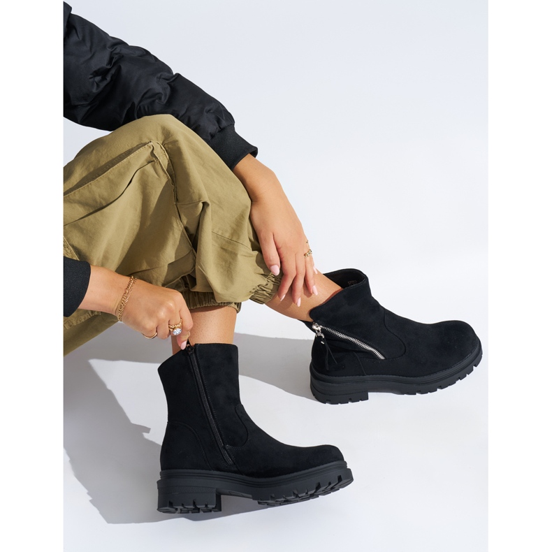 Black women's ankle boots with a decorative zipper 2