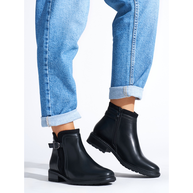 Black women's ankle boots with low heels 1