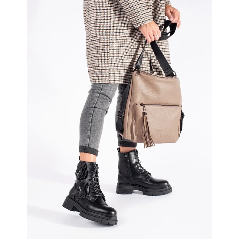 Seastar Black insulated workers with flowers 1 Seastar Black insulated workers with flowers 1