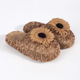 Brown children's slippers with a decorative flower 1