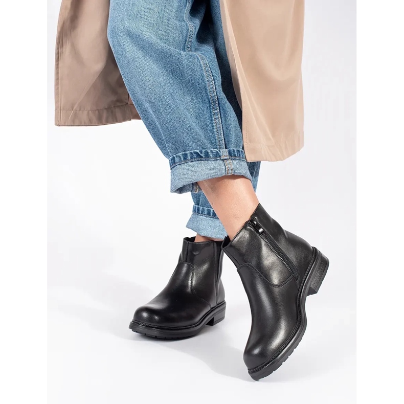 Black leather Chelsea boots with a flat sole by Sergio Leone 1 Black leather Chelsea boots with a flat sole by Sergio Leone 1