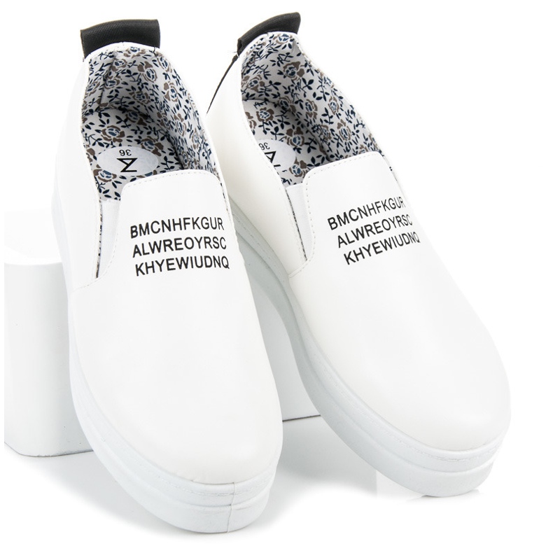 Mckeylor Slip-on sneakers on the platform white 1